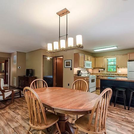Secluded Oasis W Hot Tub, Screened-In Porch, Wifi! Berkeley Springs Extérieur photo