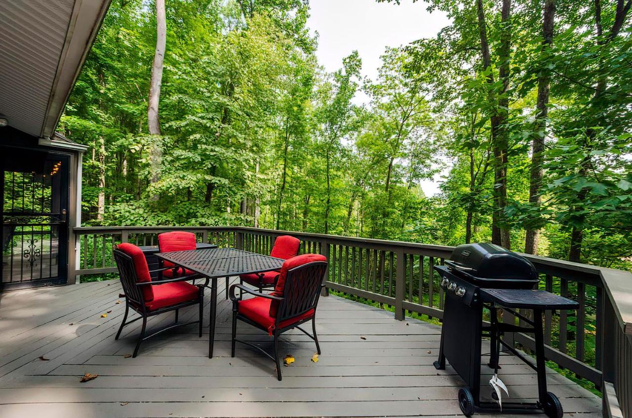 Secluded Oasis W Hot Tub, Screened-In Porch, Wifi! Berkeley Springs Extérieur photo